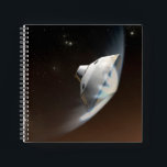 Cuaderno Cápsula de aeródromo de Marte Science Laboratory 2<br><div class="desc">Concepto de artista que representa la interacción de la nave espacial del Laboratorio Científico de Marte con la atmósfera superior de Marte durante la entrada, descenso y aterrizaje de la resaca de curiosidad en la superficie marciana. En esta escena, la fricción con la atmósfera marciana está frenando el descenso de...</div>