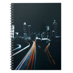 CUADERNO CARRETERA CERCA DE LOS EDIFICIOS
