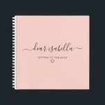 Cuaderno Cartas rosadas para la novia Recuerdo preciado<br><div class="desc">Este libro de recuerdos tiene una cubierta rosa y las palabras Cartas para la novia con espacio para su nombre.</div>