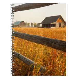 Cuaderno Casa de la granja y cerca de carril en Teton