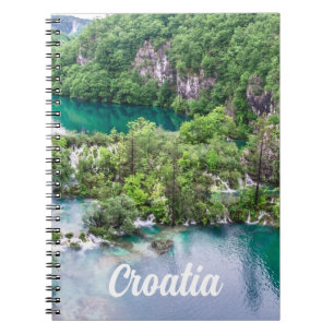 Cuaderno Cascada de cascada en el Parque de los Lagos de Pl