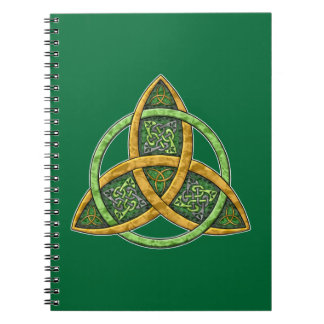 Cuaderno céltico del nudo de la trinidad