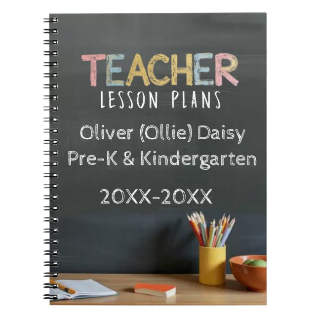 Cuaderno Chalkboard-Style Teacher Lesson Plan Notebook (Frente)