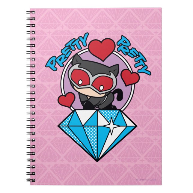 Cuaderno Chibi Catwoman sentada encima del Diamante grande (Frente)