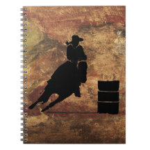 Chica de Carreras de barril Silhouette sobre una t