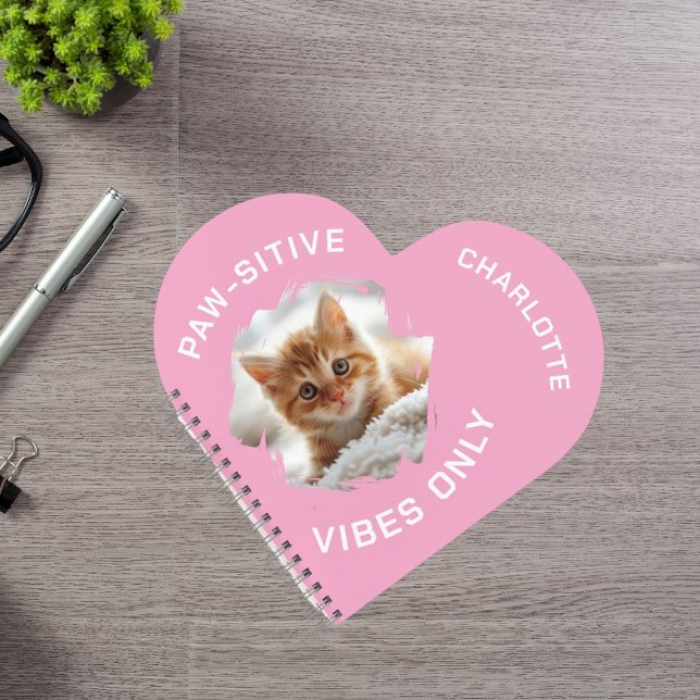 Cuaderno Chica de fotos de gatos sólo con vibraciones sensi (Subido por el creador)