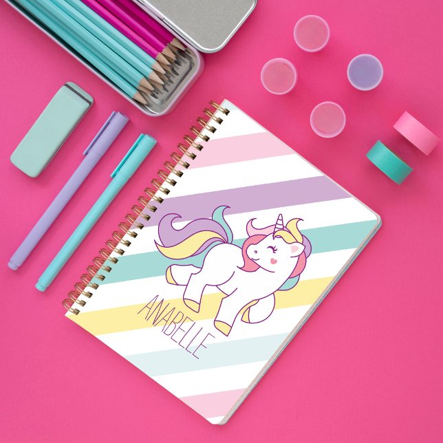 Cuaderno Chica de Unicornio con arcoiris (Subido por el creador)