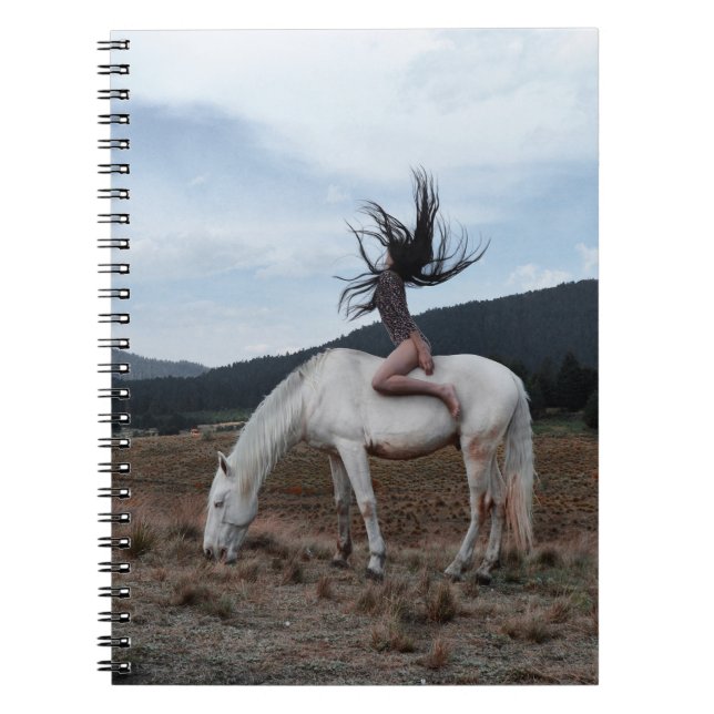 Cuaderno Chica en caballo (Frente)