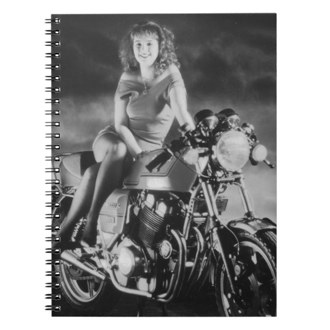 Cuaderno Chica En Motocicleta (Frente)