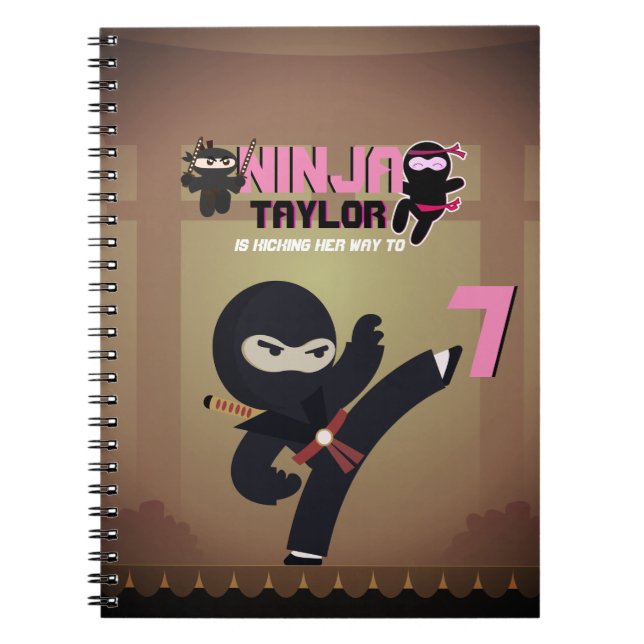 Cuaderno Chicas NINJA pateando a Karate guerrero rosado neg (Frente)