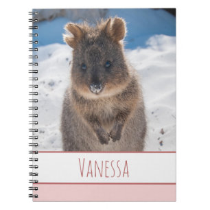 Cuaderno Chicas rosados Nombre personalizado Quokka en la p