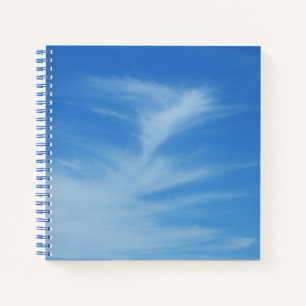 Cuaderno Cielo azul con nubes blancas resumen foto natural