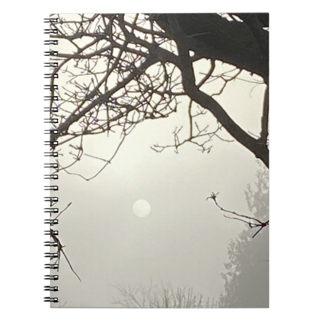 Cuaderno Cielo blanco y sol enmarcados dramáticamente por á (Frente)