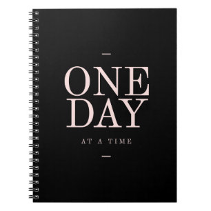 Cuaderno Cita motivacional de un día: portátil negro de o