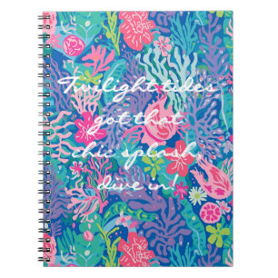 Cuaderno clásico con gráfico elegante