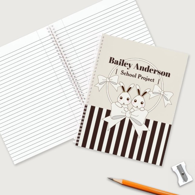 Cuaderno Clásico moderno Stripe Personalizado Cute Twin Bun (Subido por el creador)