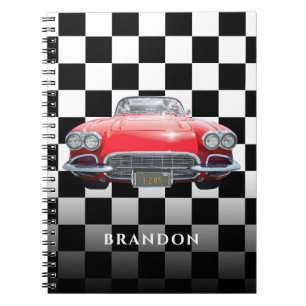 Cuaderno Coche deportivo rojo, nombre blanco, cuadros en B/