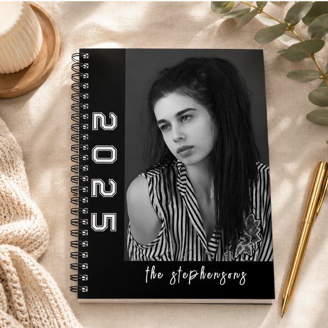 Cuaderno Collage de fotos personalizadas moderno 2 (Modern 2 Photo Collage Personalized Notebook)