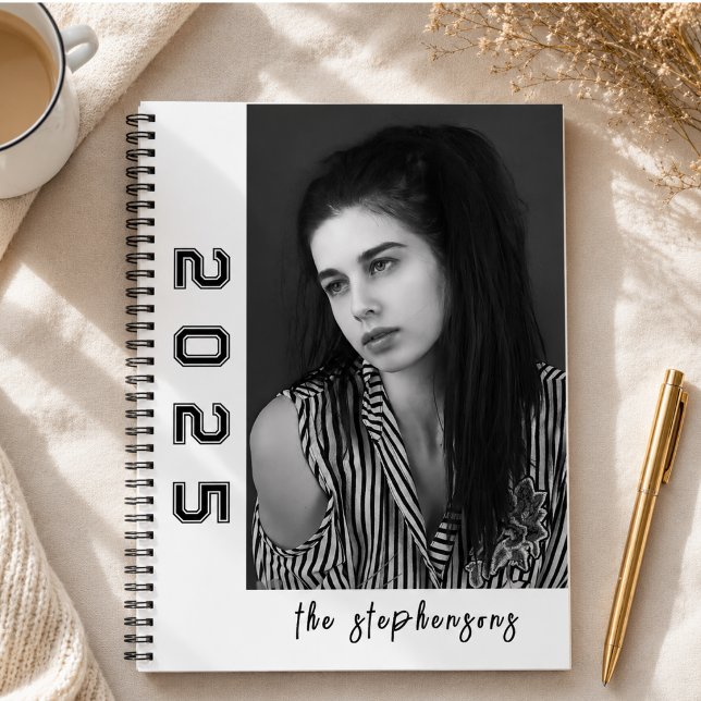 Cuaderno Collage de fotos personalizado moderno 2 (Modern 2 Photo Collage Personalized Notebook)