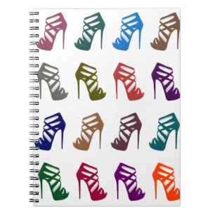 Cuaderno colorido atractivo elegante del