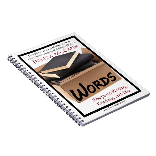 cuaderno con el libro de Jessica McCann como porta (Lado Derecho)