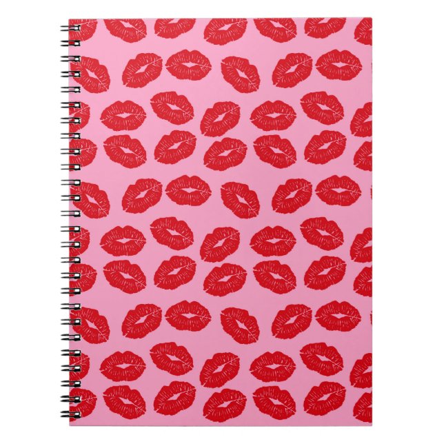 Cuaderno con fondo impreso de besos rosados y rojo (Frente)