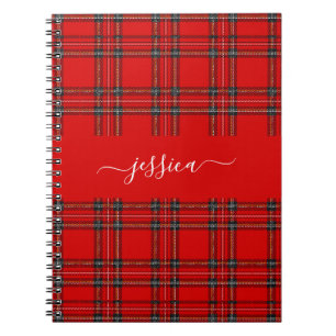 Cuaderno con nombre en escritura de cuadros escoce