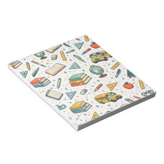 Cuaderno con patrón de útiles escolares de vuelta