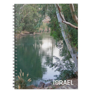 Cuaderno con río Jordán de Israel