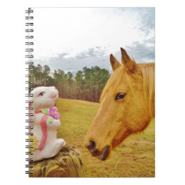 Cuaderno Conejo blanco y caballo amarillo