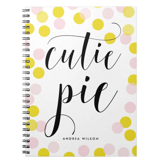 Cuaderno Confetti rosado y amarillo con caligrafía cúbica (Frente)