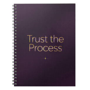 Cuaderno Confía en el Proceso – Motivación Elegante Púrpura