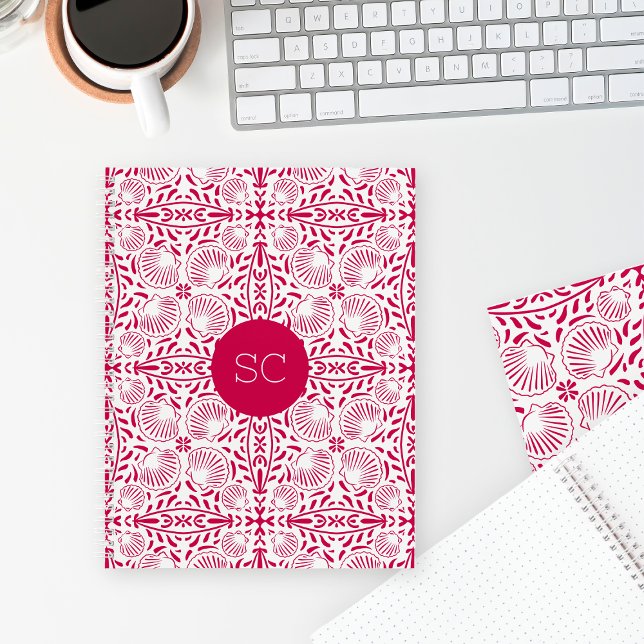 Cuaderno Coral Sheashell Monograma Rosa Elegante Chic (Red Coastal Sheashell Beach Coral Elegant Monogram Notebook)