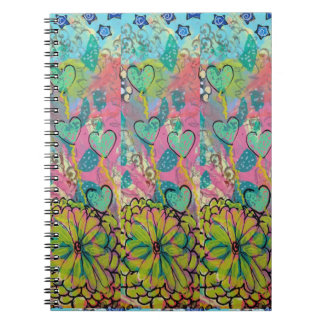 Cuaderno Corazones de medios mixtos