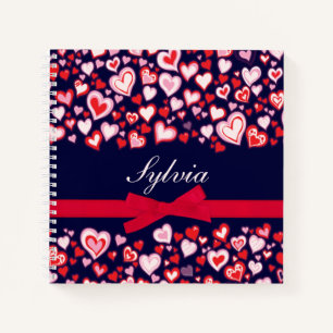 Cuaderno Corazones rojos rosa, malva y azul marino nombre c