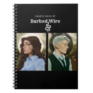 Cuaderno Corazones sostenidos por un portátil con cable de
