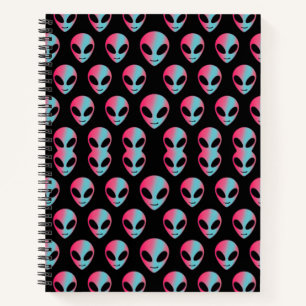 Cuaderno "Cosmic Cuties from Planet Sass" retoma una imagen