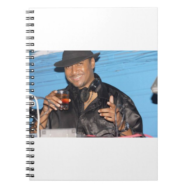 CUADERNO CRAIG ROSS YOUNGE LION MERCH (Frente)