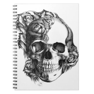 Cuaderno Cráneo subió dibujado mano en blanco y negro.