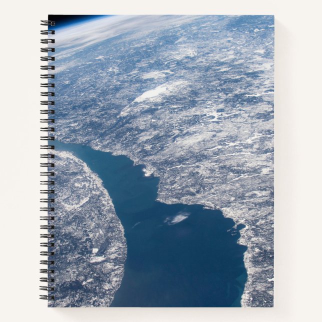 Cuaderno Cráter Manicouagan Y El Río St. Lawrence (Anverso)