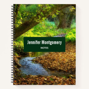 Cuaderno Creek forestal Hermoso paisaje natural Foto
