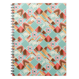 Cuaderno Cuadrado de acuarela, fondo geométrico de mosaico.