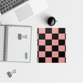 Cuaderno Cuadrados de patrón de tablero de ajedrez rosa y n