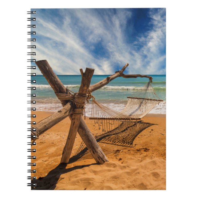 Cuaderno Cuelgue de una hamaca en un complejo playero (Frente)