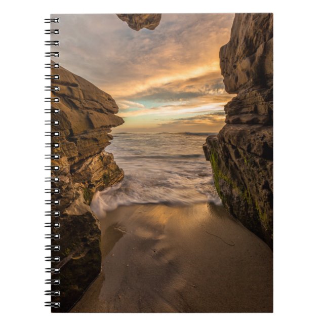 Cuaderno Cueva marina en la playa de Windansea (Frente)