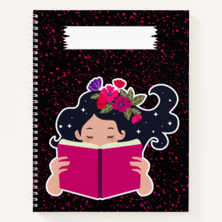 Cuaderno Cuto Chica leyendo la portada del bloc de notas de