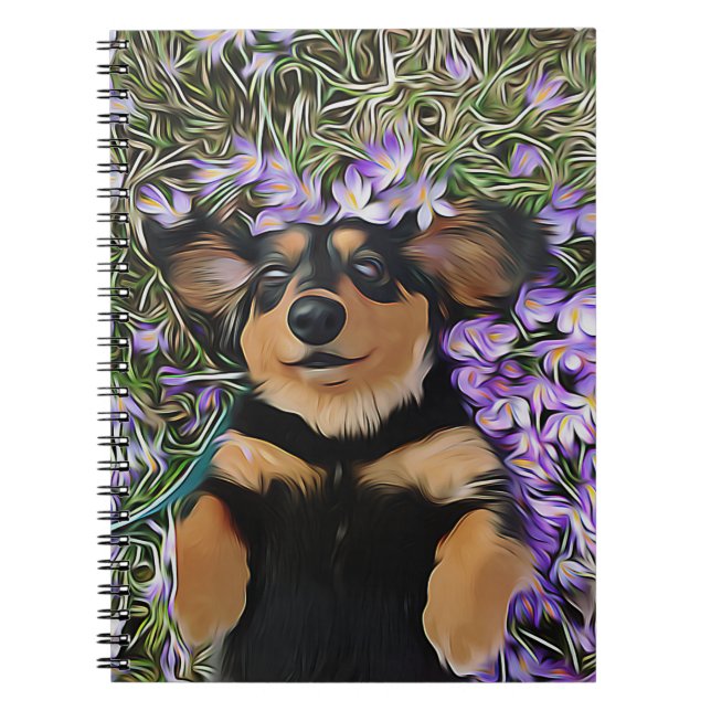 Cuaderno Dachshund acostado en flores púrpuras (Frente)