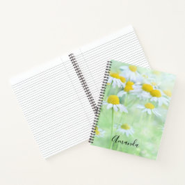 Cuaderno Daisies de bonito en una fotografía de campo