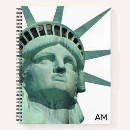 Cuaderno Dama Libertad y monograma en blanco y azul claro
