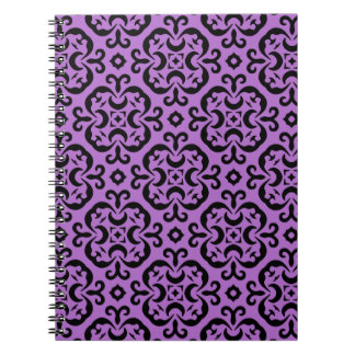 Cuaderno damasco caleidoscópico negro y púrpura de Victoria